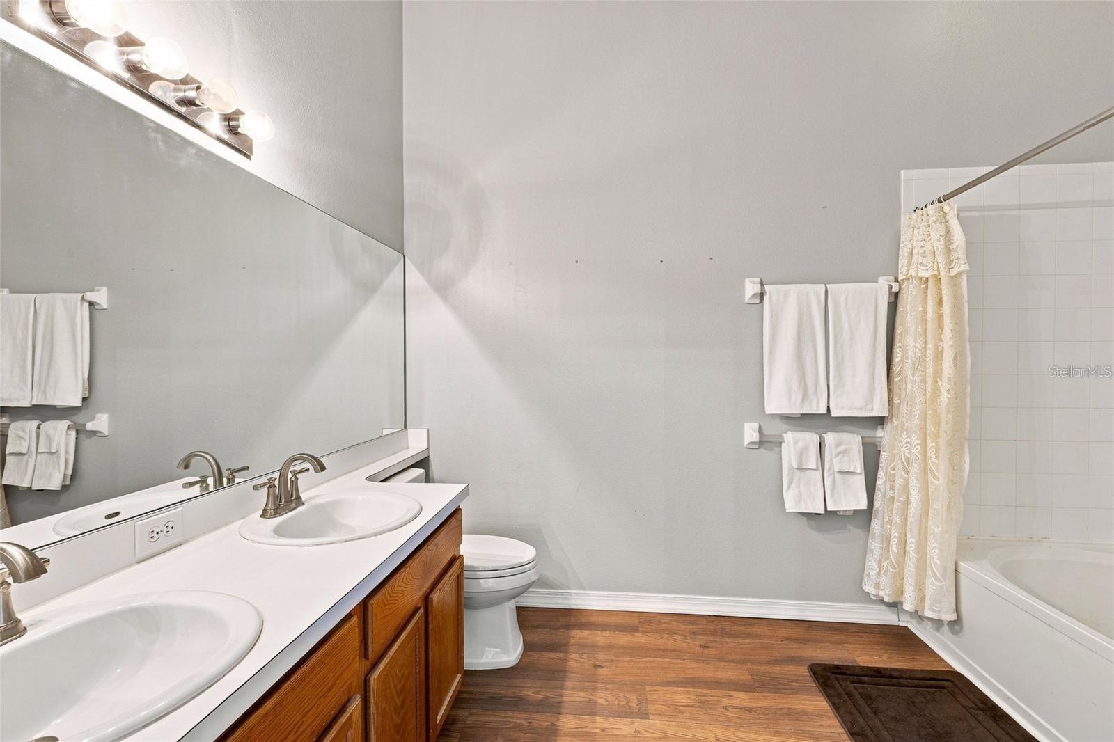 1339 COSTA MESA DR — photo 18