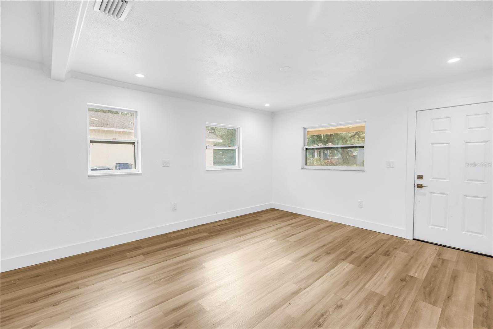 1306 E NEW ORLEANS AVE — photo 19