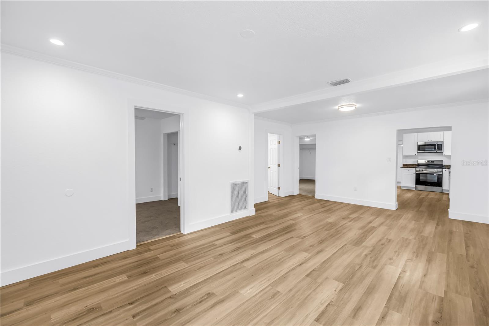 1306 E NEW ORLEANS AVE — photo 16