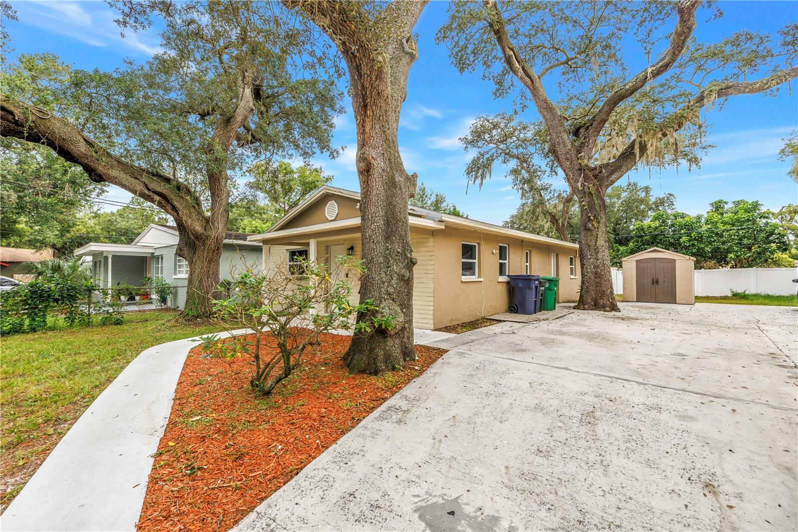 1306 E NEW ORLEANS AVE — photo 4