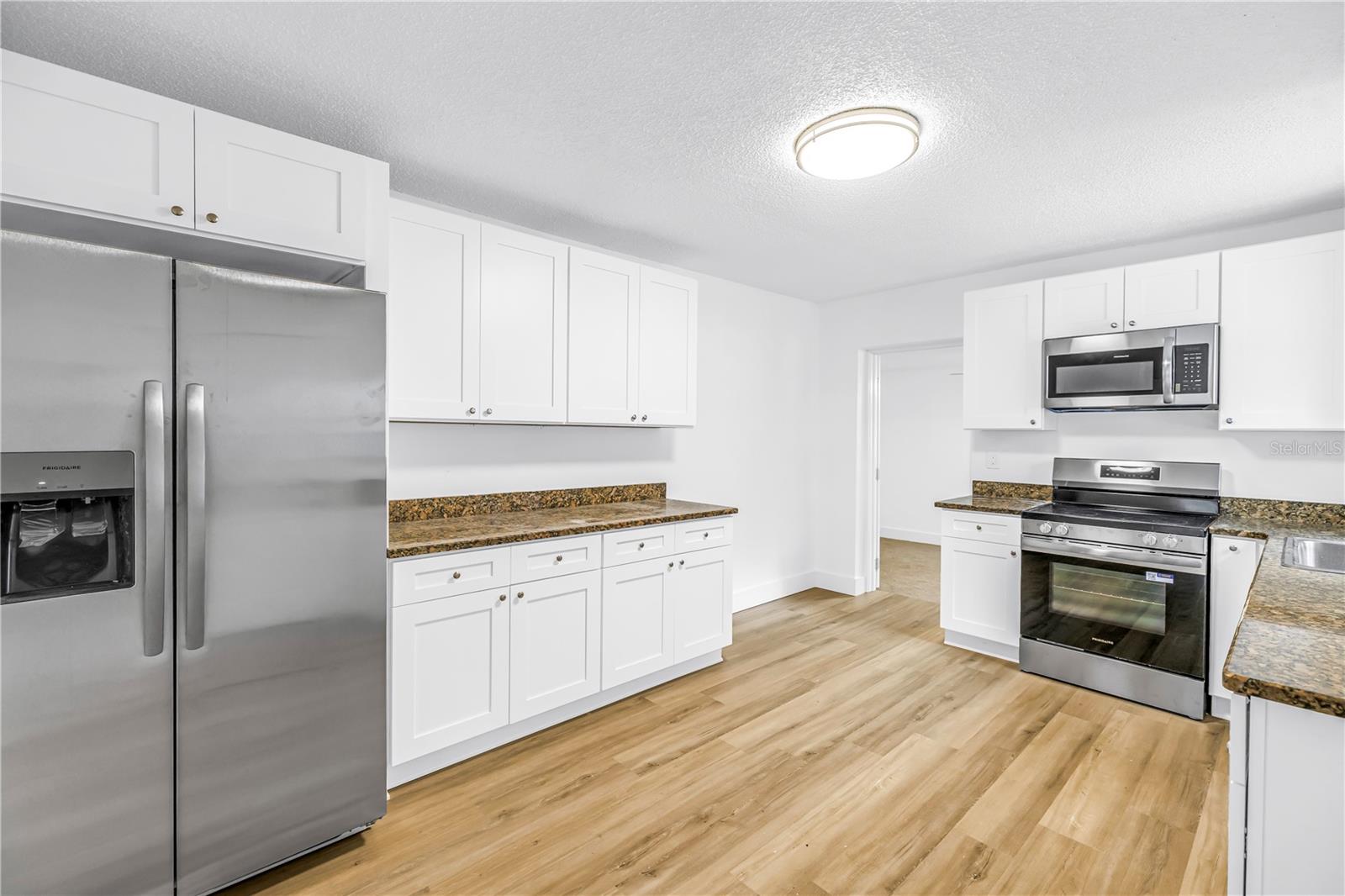 1306 E NEW ORLEANS AVE — photo 22