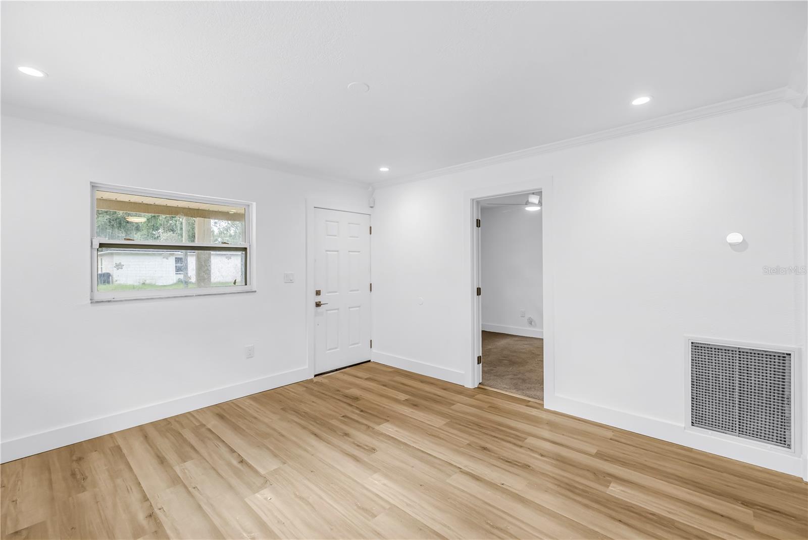 1306 E NEW ORLEANS AVE — photo 17