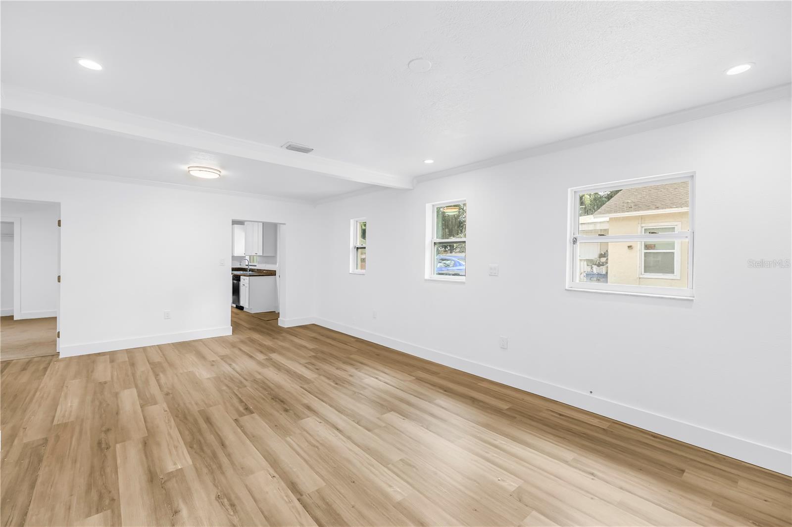 1306 E NEW ORLEANS AVE — photo 15