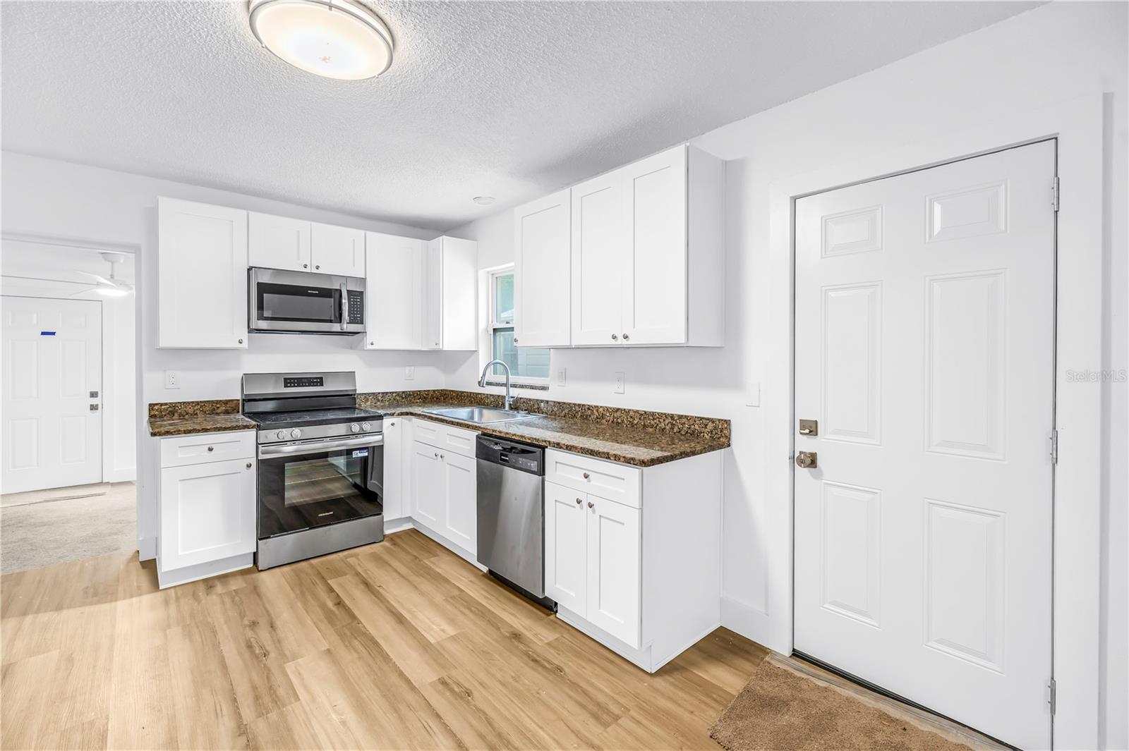 1306 E NEW ORLEANS AVE — photo 23