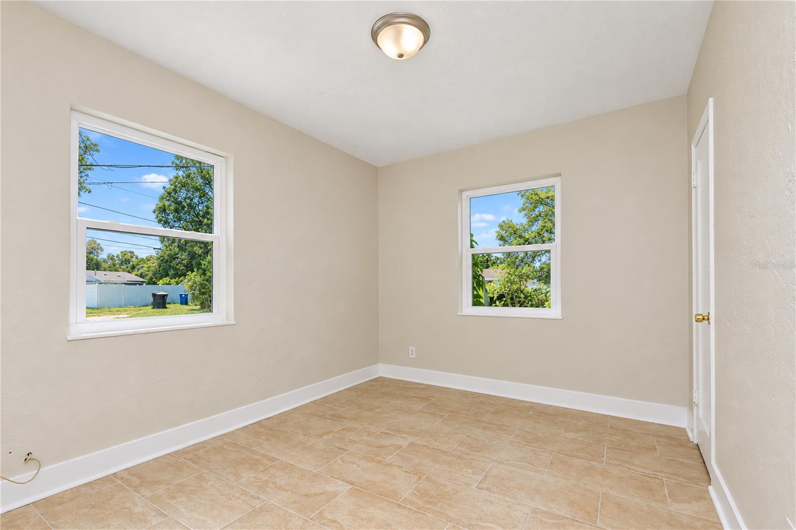 4117 BAY ST NE — photo 20