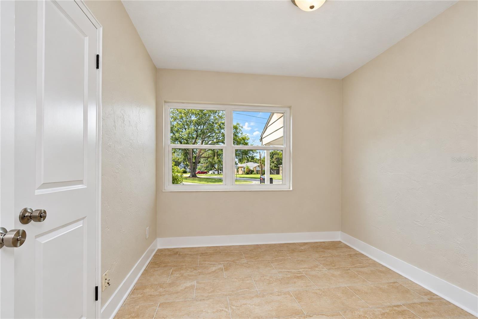 4117 BAY ST NE — photo 17