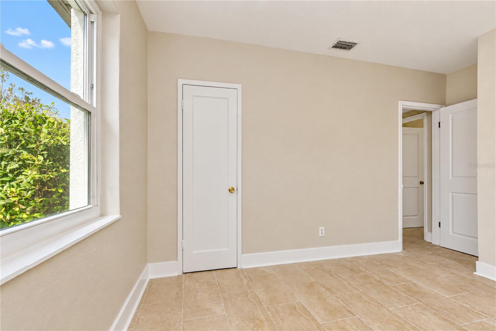 4117 BAY ST NE — photo 21