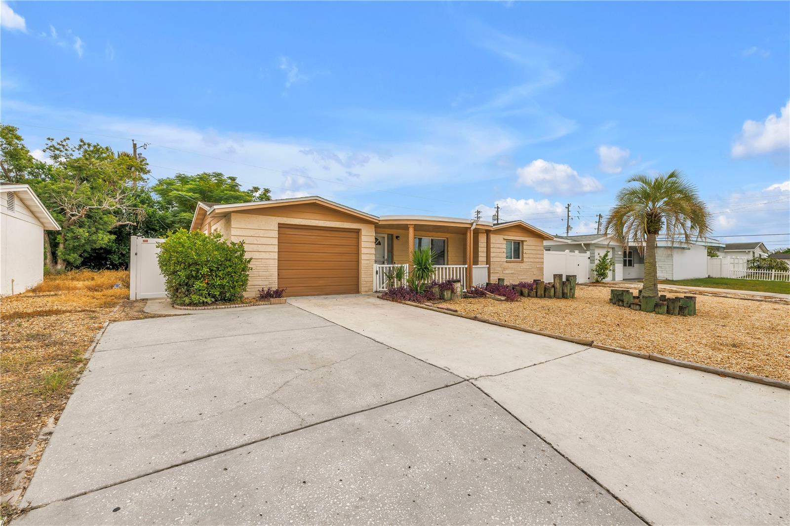 1516 DERRICK ST — photo 47