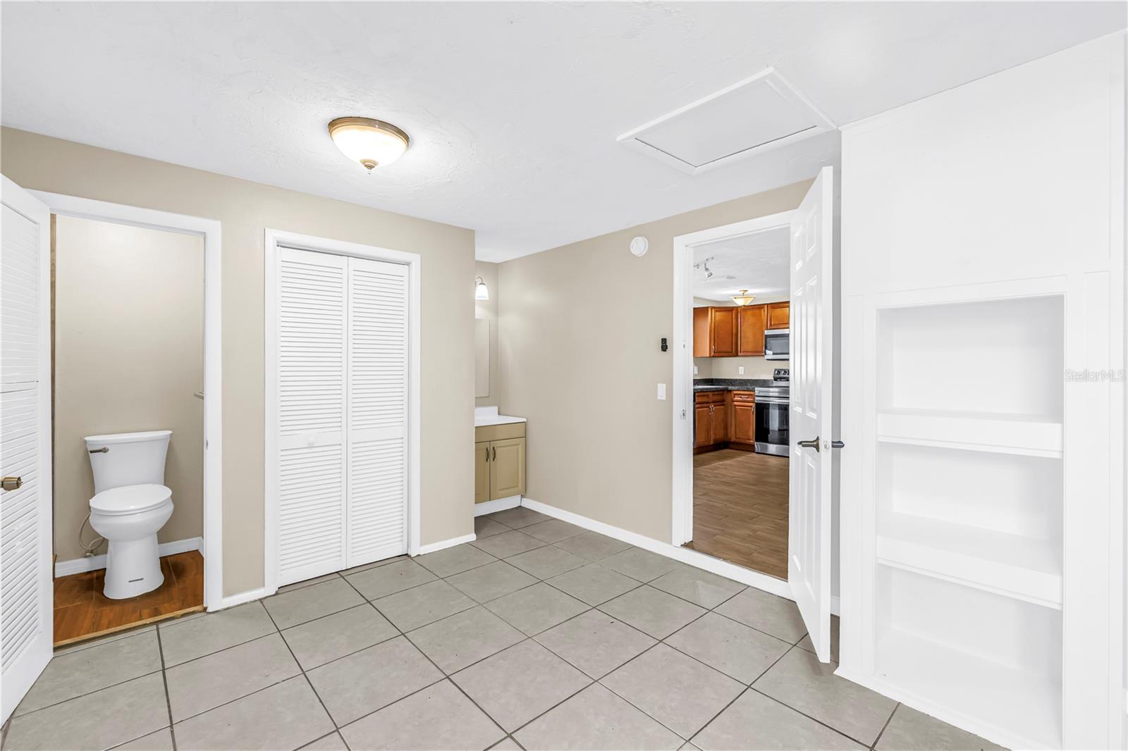1516 DERRICK ST — photo 22
