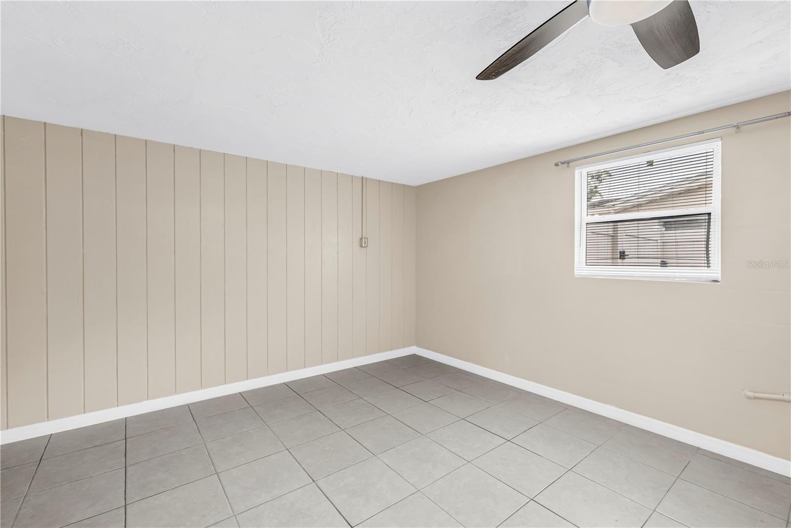 1516 DERRICK ST — photo 23