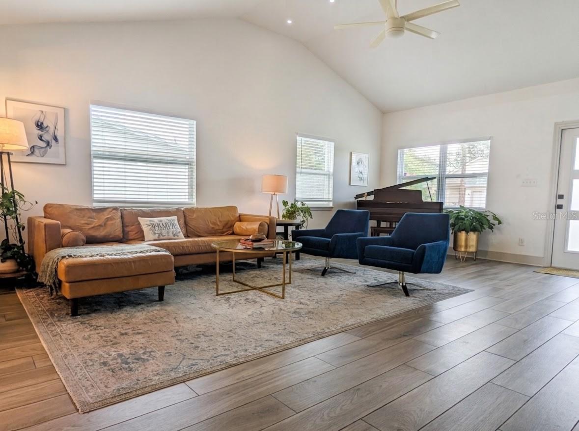 3509 W ROGERS AVE — photo 3