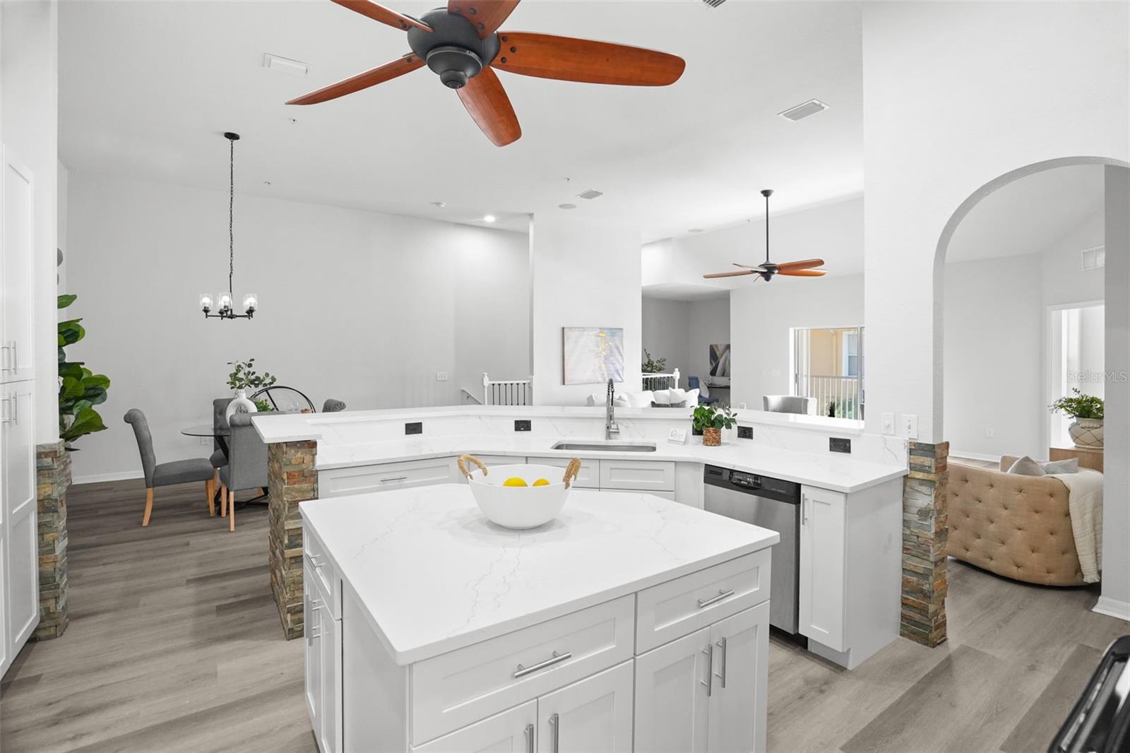 21019 SUNPOINT WAY ##201 — photo 3