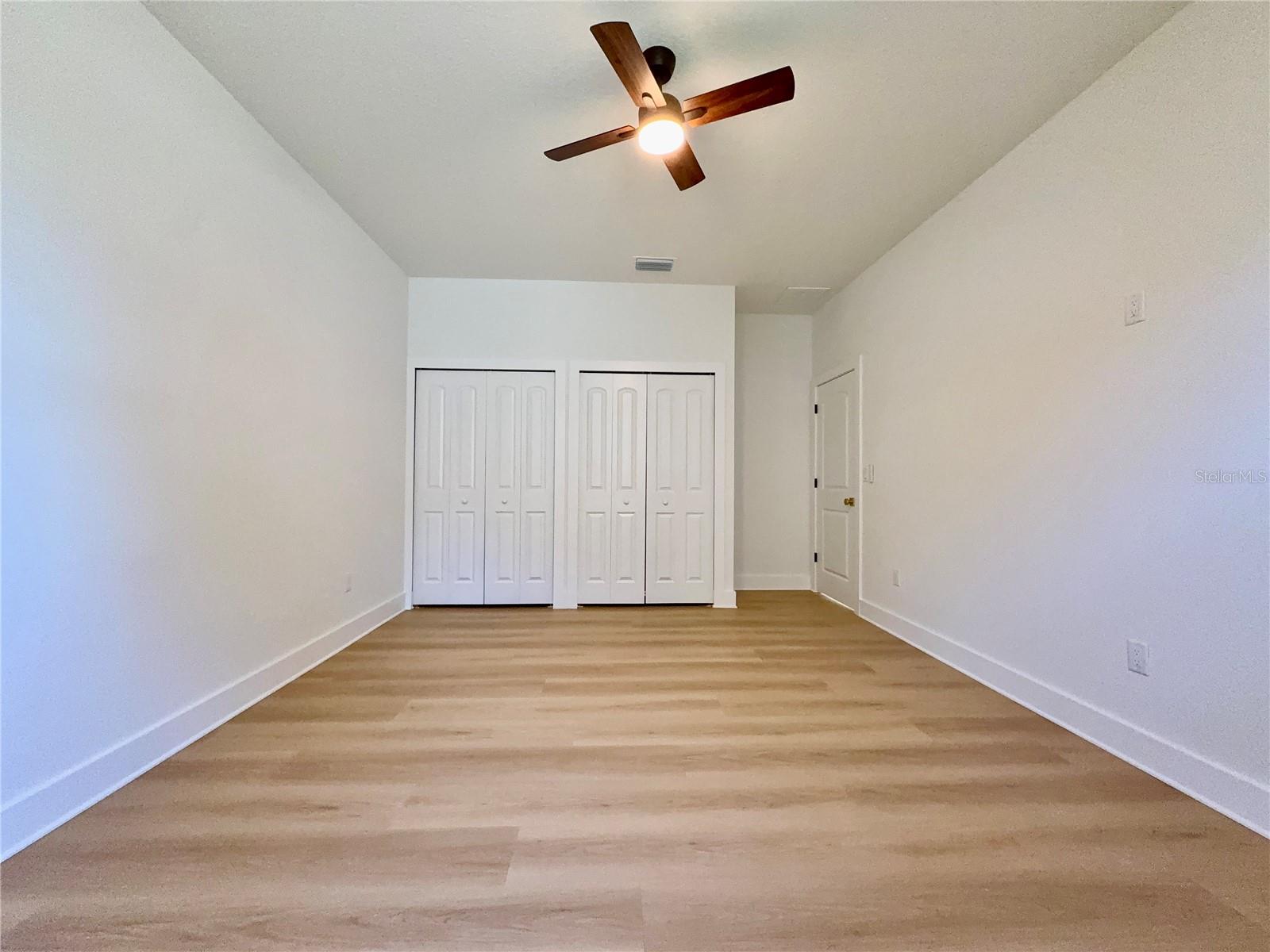 707 W COUNTRY CLUB DR — photo 25