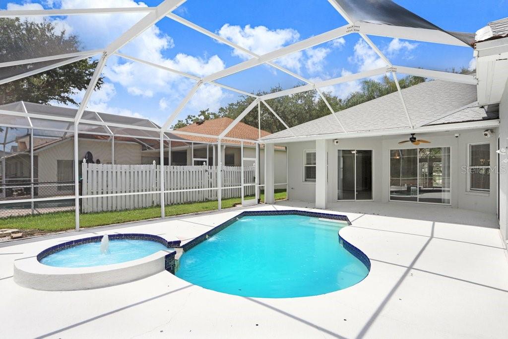 10227 QUAILS LANDING AVE — photo 32