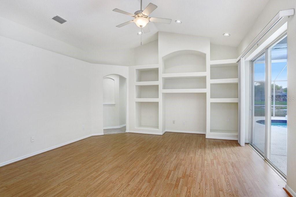 10227 QUAILS LANDING AVE — photo 17