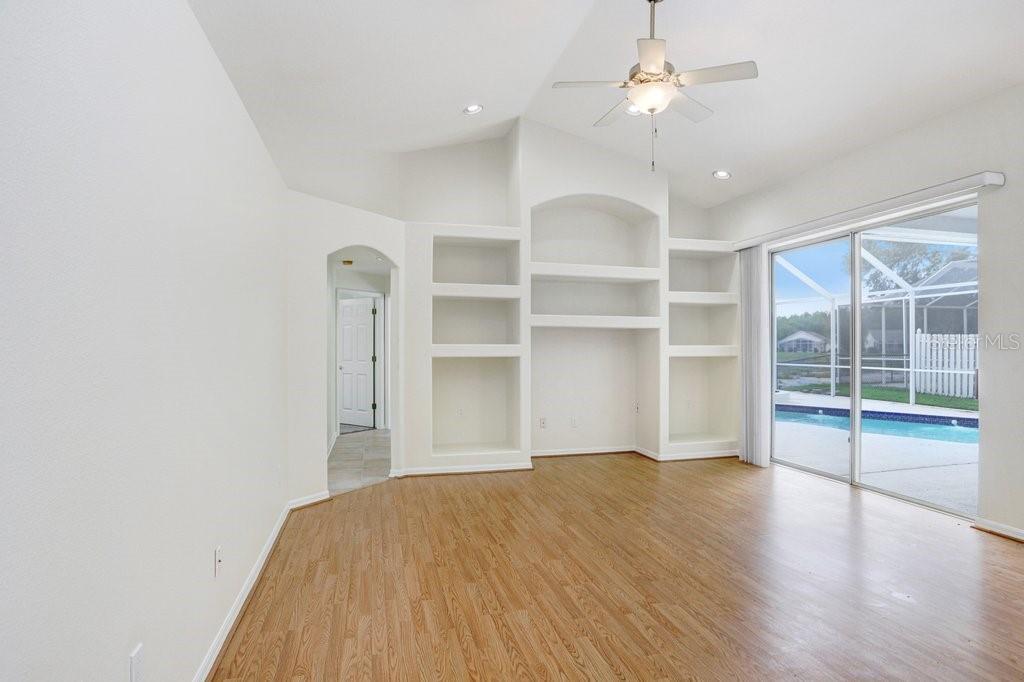 10227 QUAILS LANDING AVE — photo 18