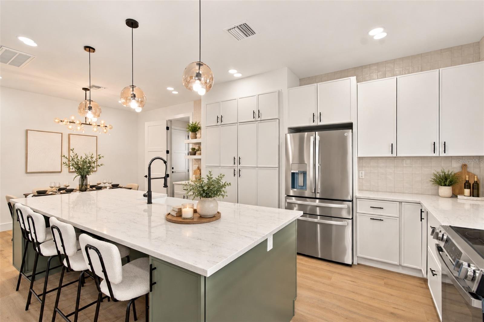 6401 S RICHARD AVE — photo 33
