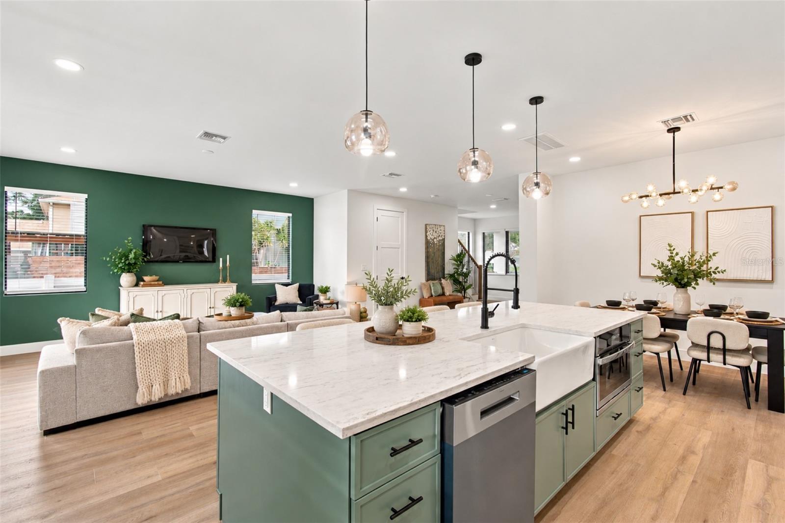6401 S RICHARD AVE — photo 31