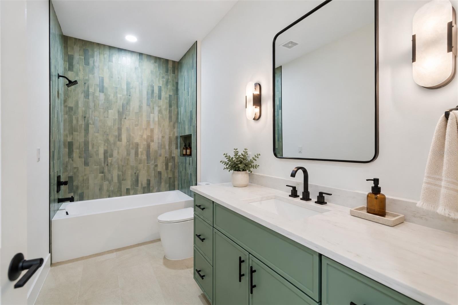 6401 S RICHARD AVE — photo 48