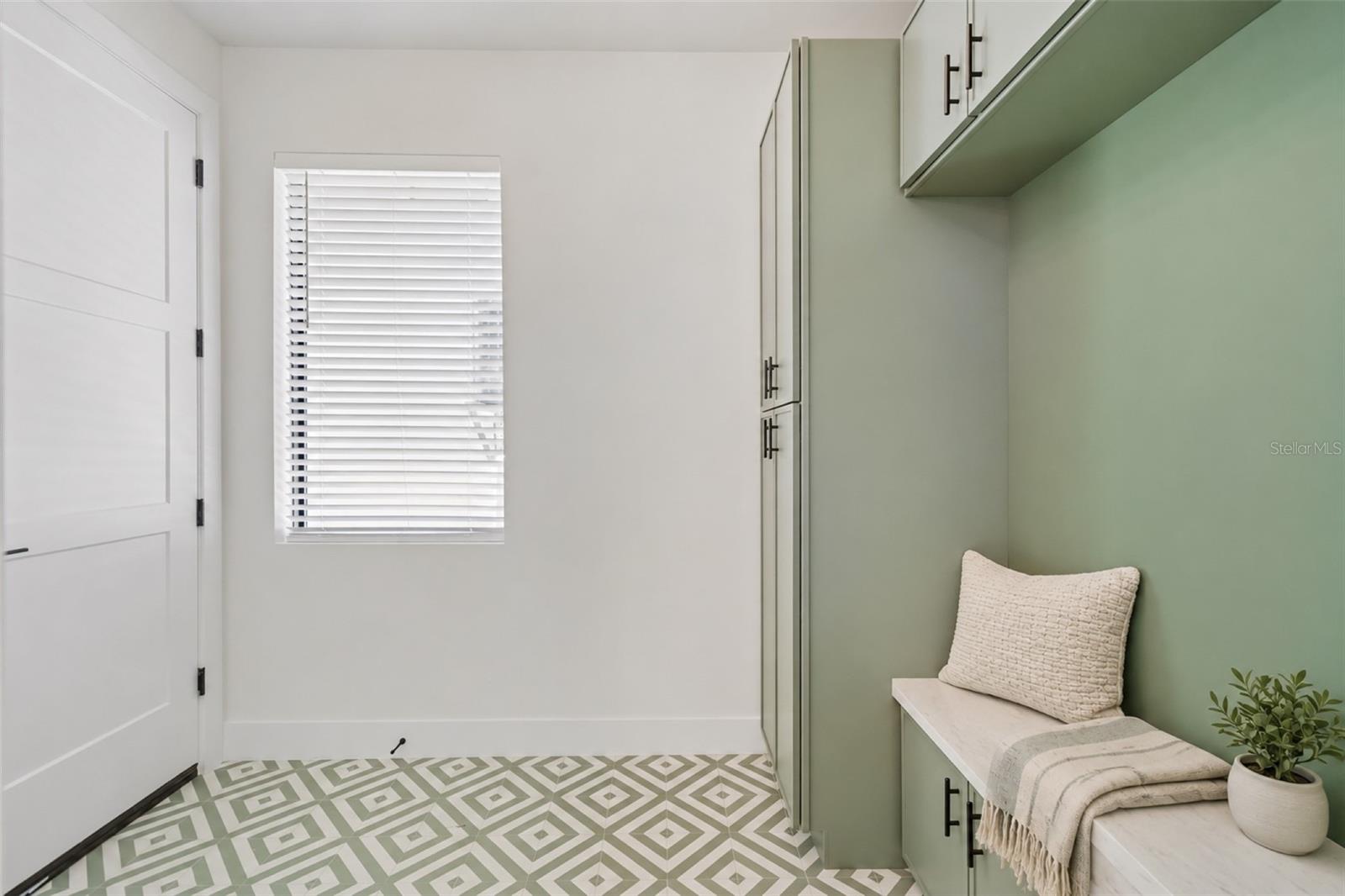 6401 S RICHARD AVE — photo 21