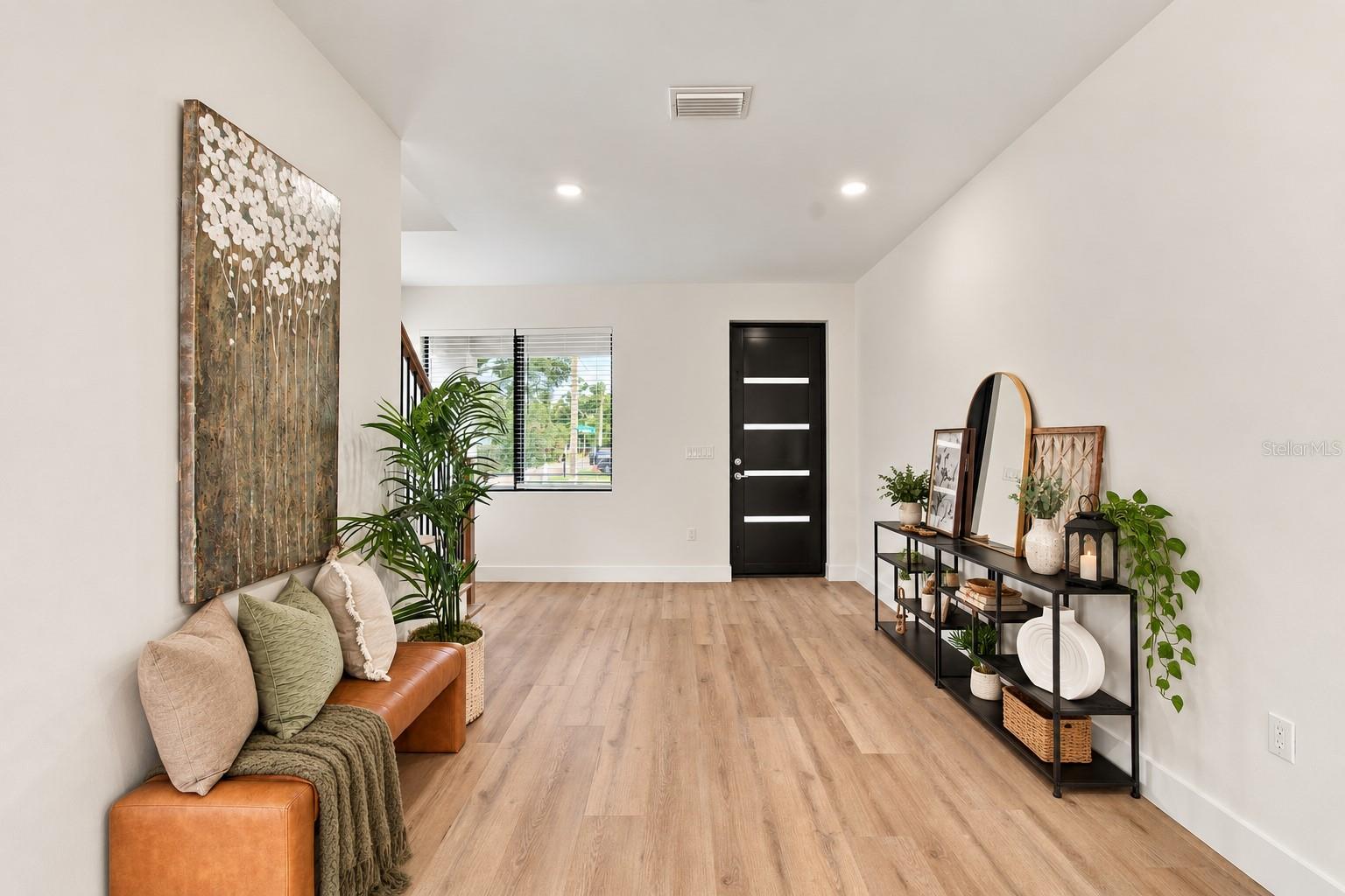 6401 S RICHARD AVE — photo 5