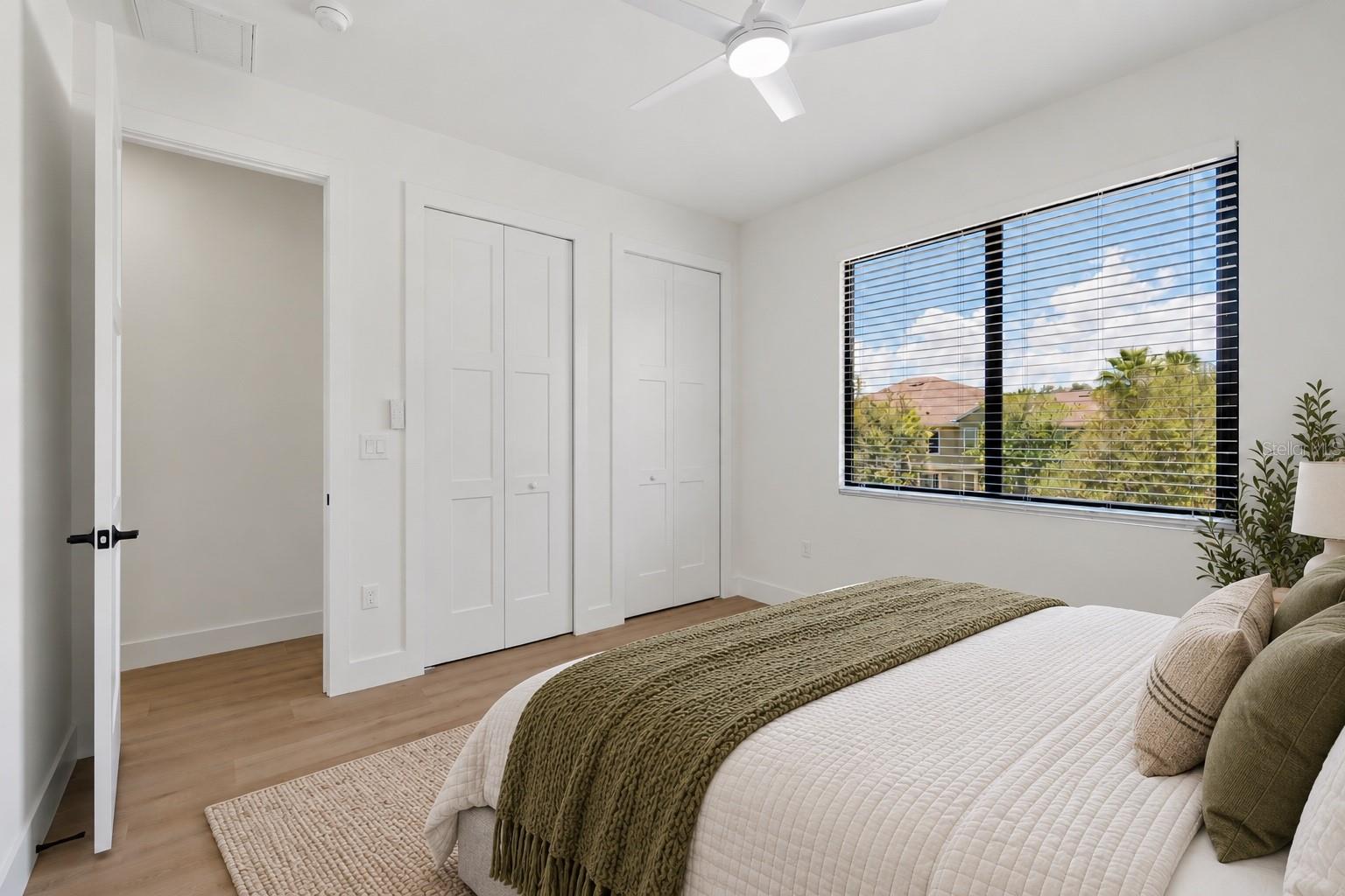 6401 S RICHARD AVE — photo 52