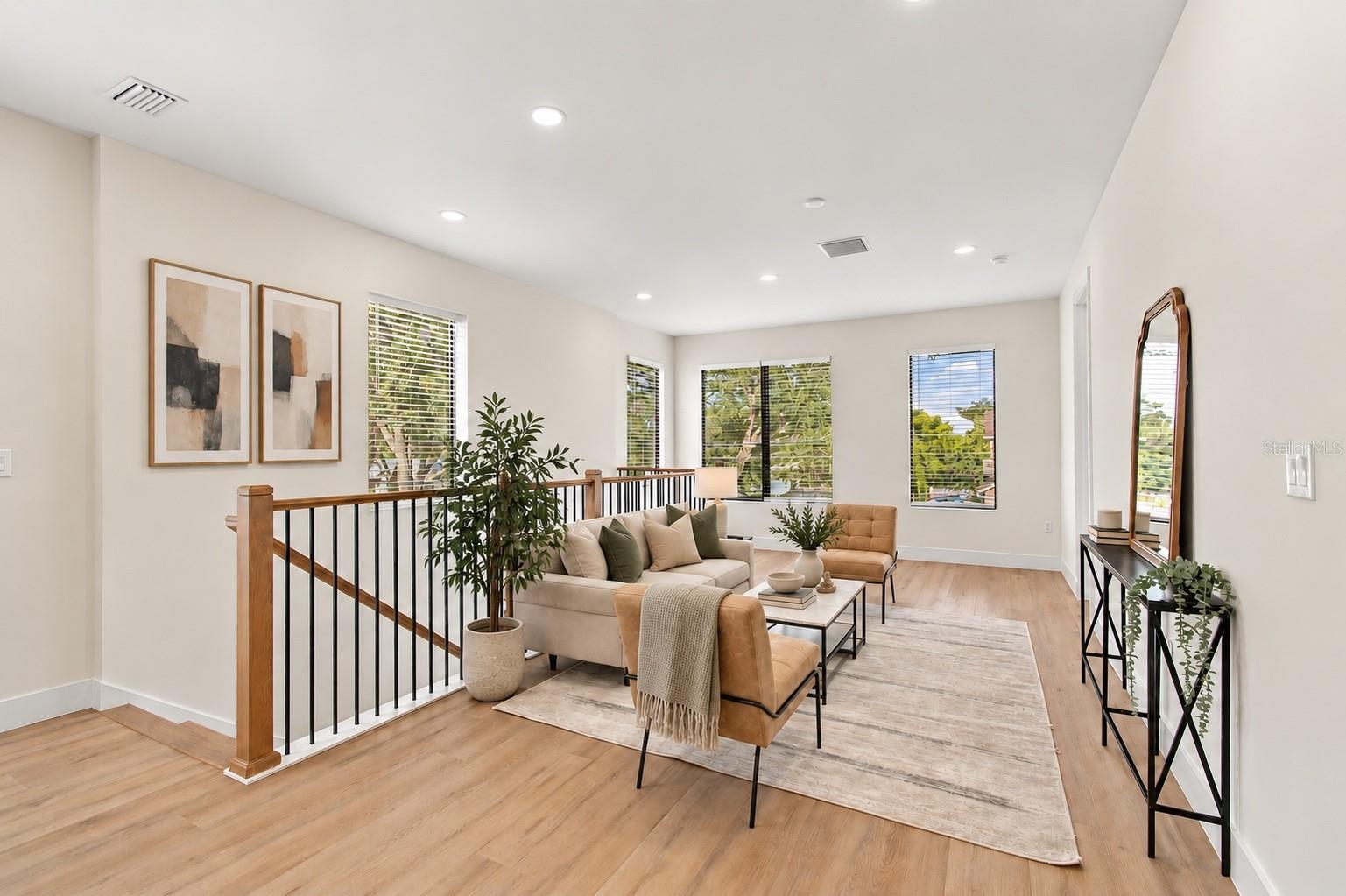 6401 S RICHARD AVE — photo 38