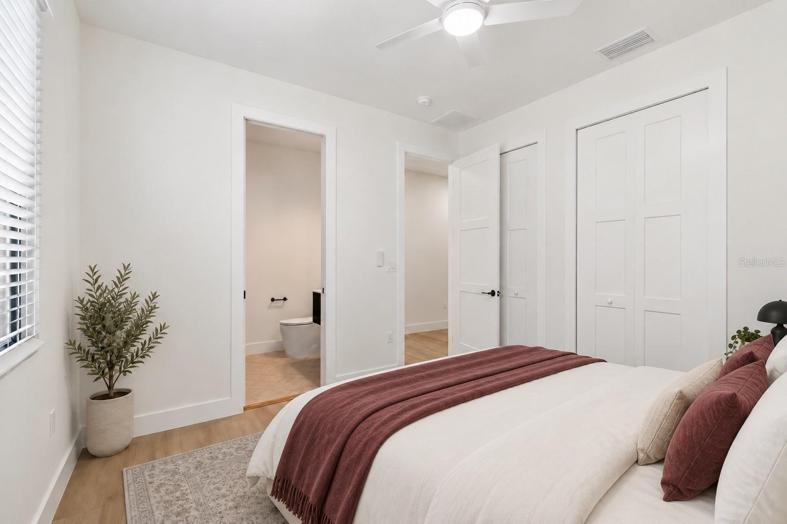 6401 S RICHARD AVE — photo 61