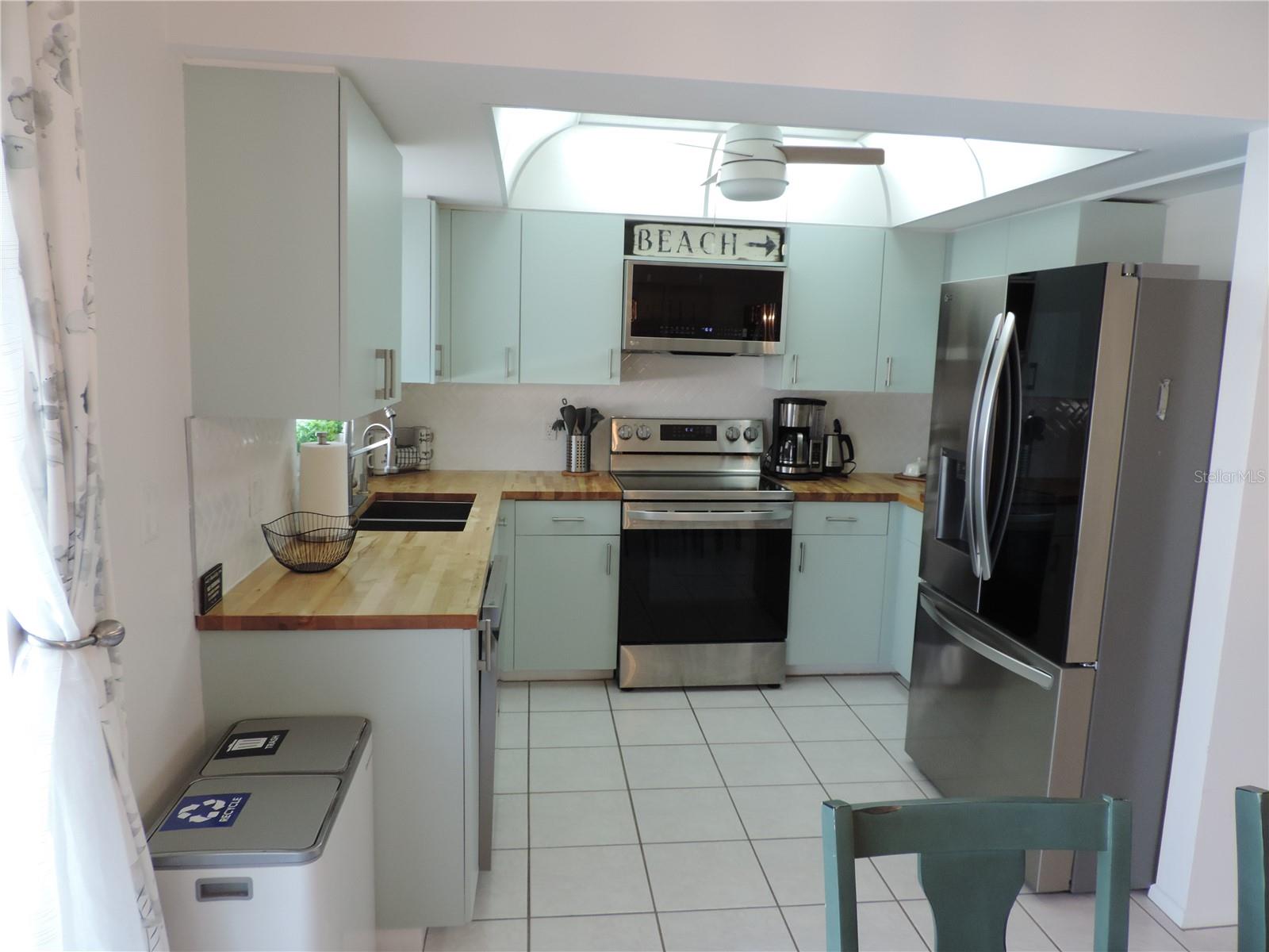 1148 ROYAL RD — photo 21
