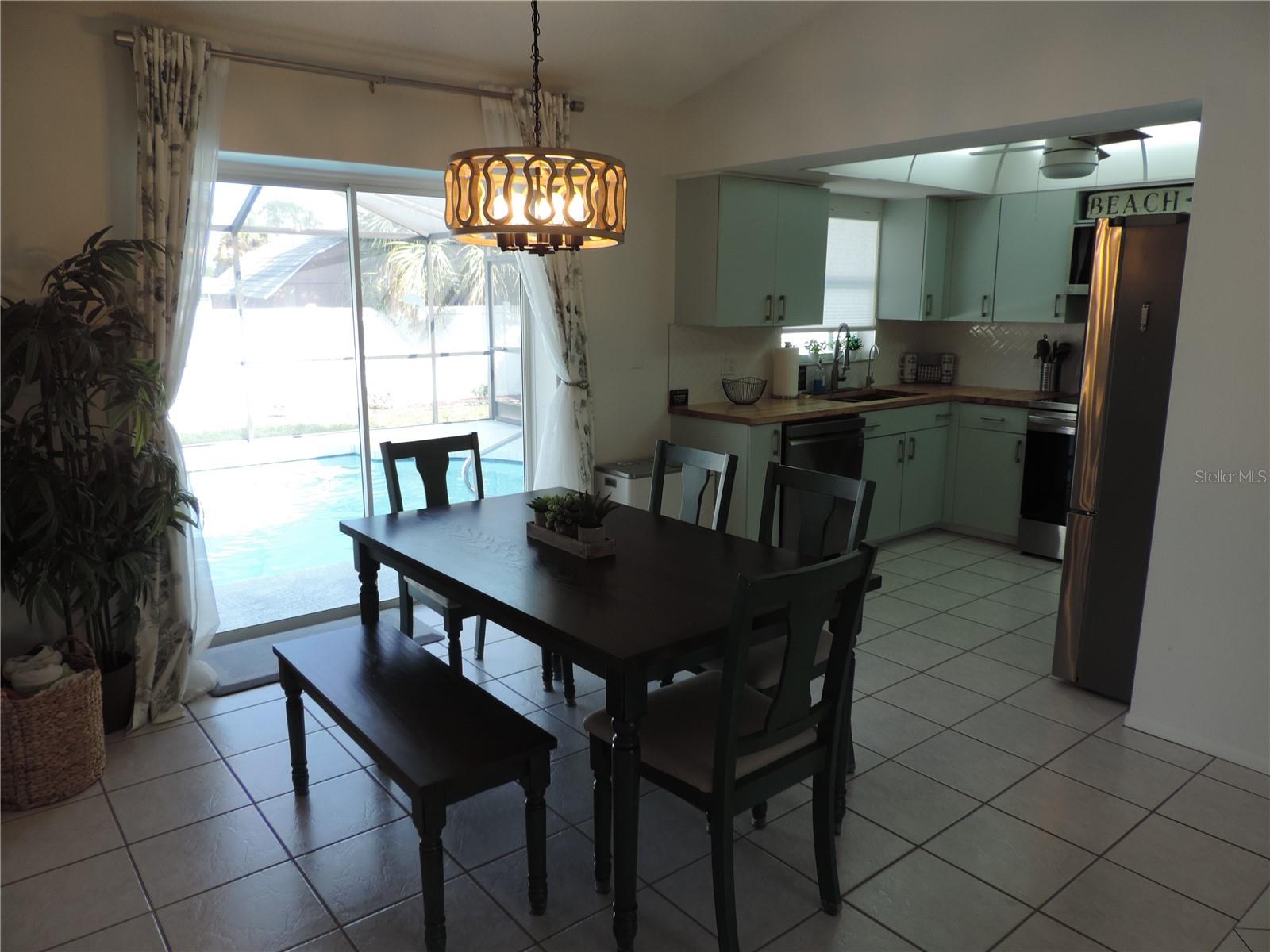 1148 ROYAL RD — photo 24