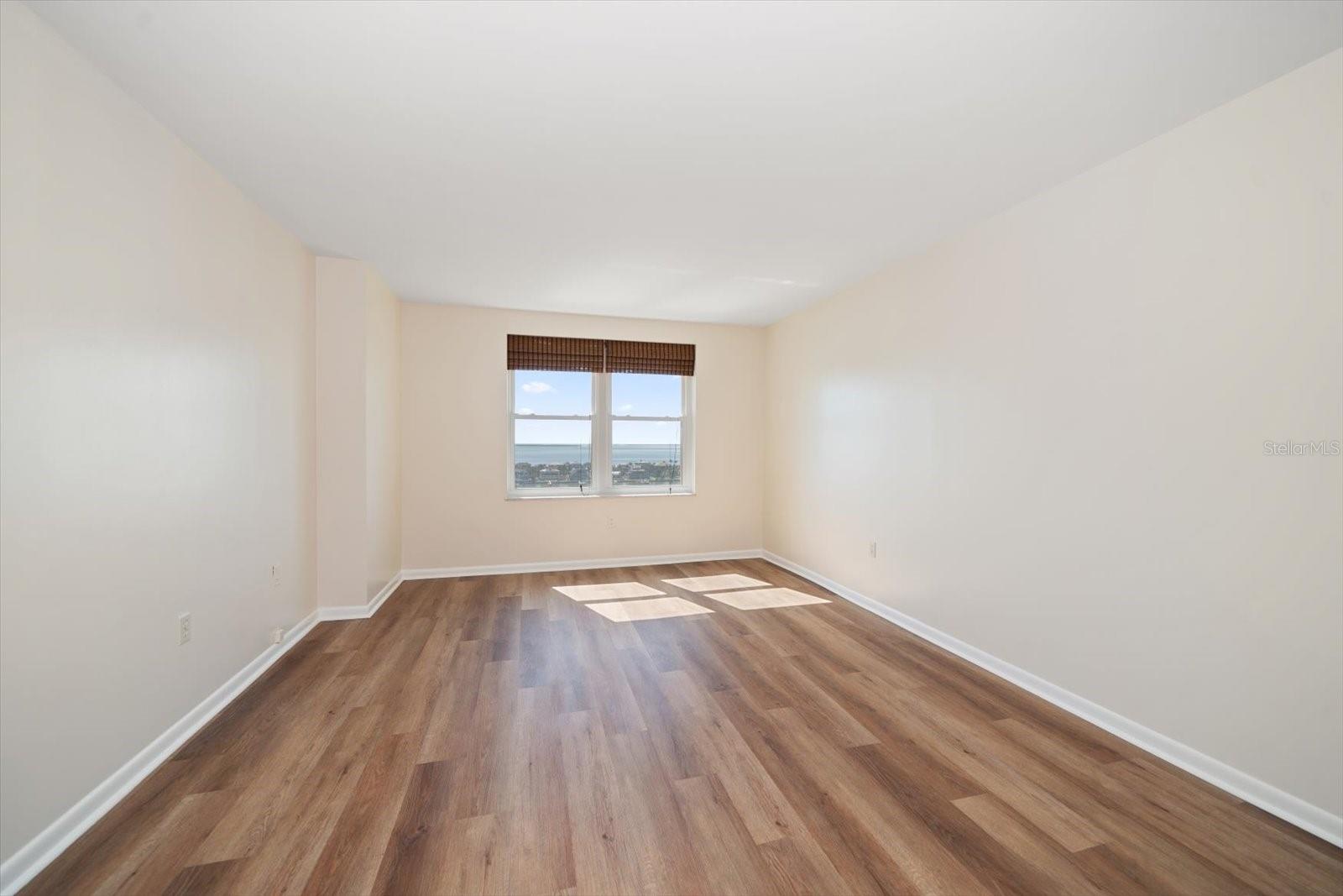 5200 BRITTANY DR S #1503 — photo 22