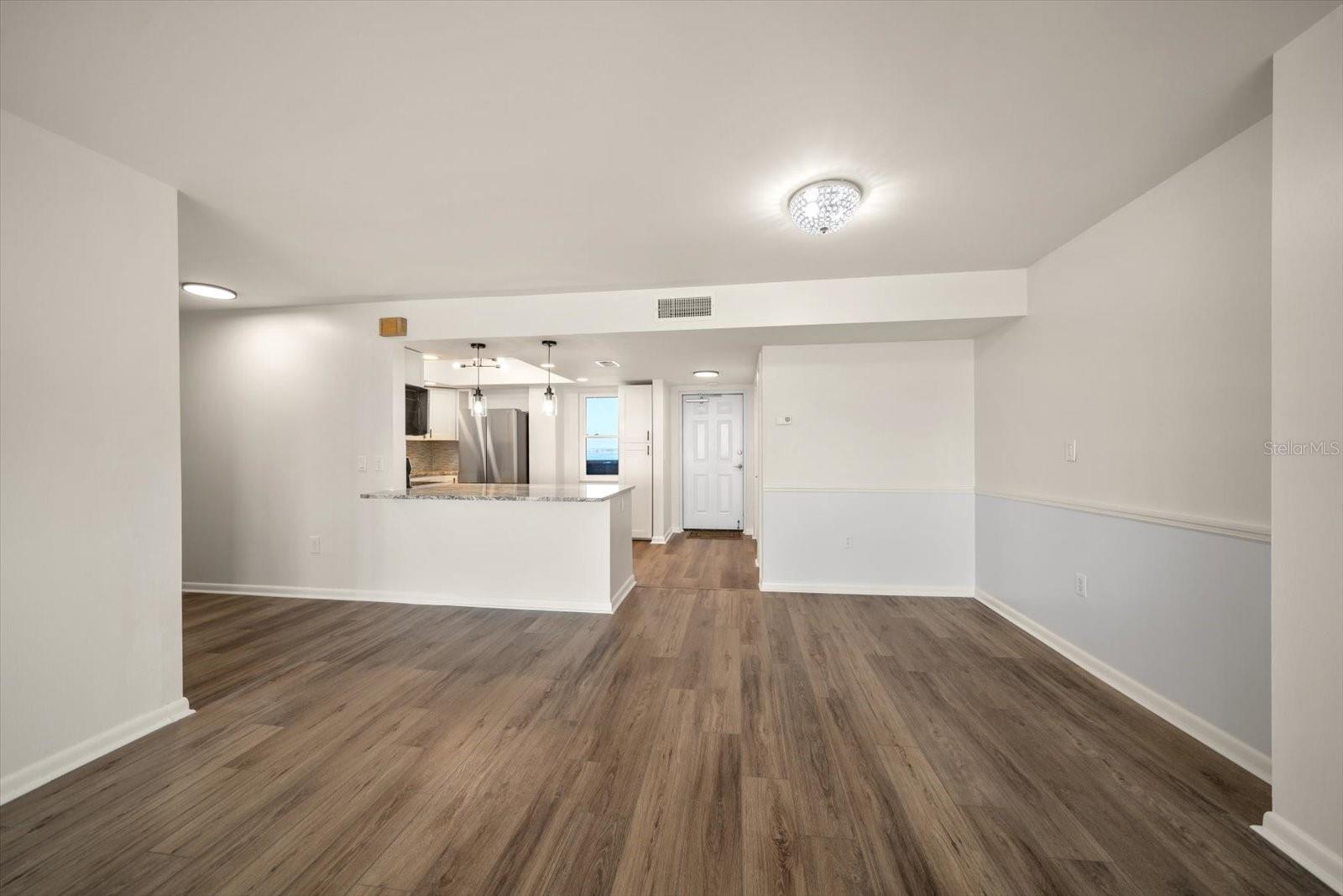 5200 BRITTANY DR S #1503 — photo 14