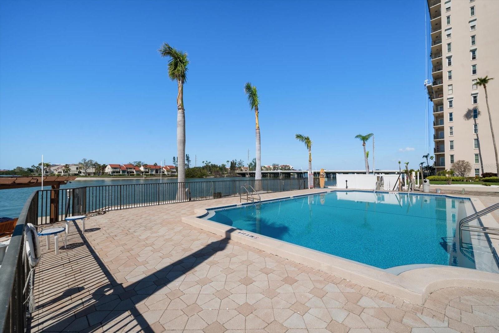 5200 BRITTANY DR S #1503 — photo 40