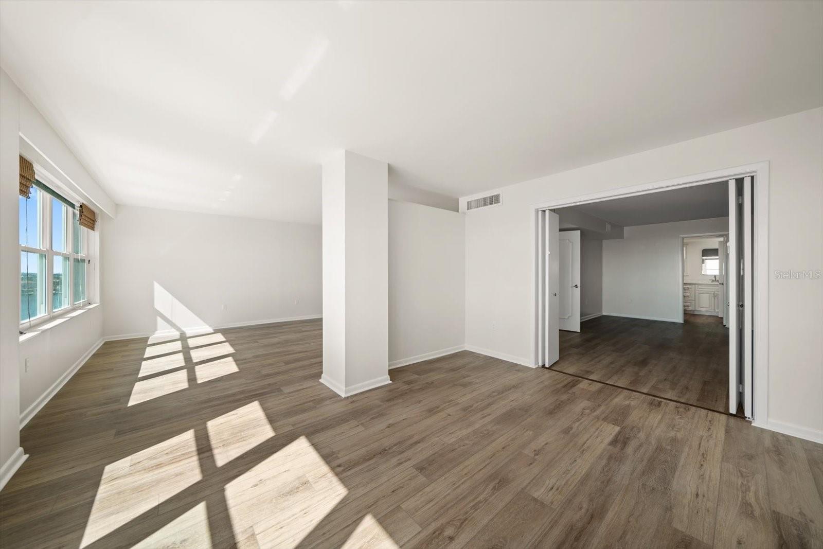 5200 BRITTANY DR S #1503 — photo 26