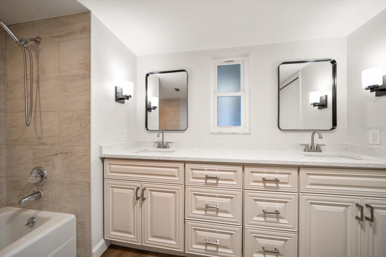 5200 BRITTANY DR S #1503 — photo 19