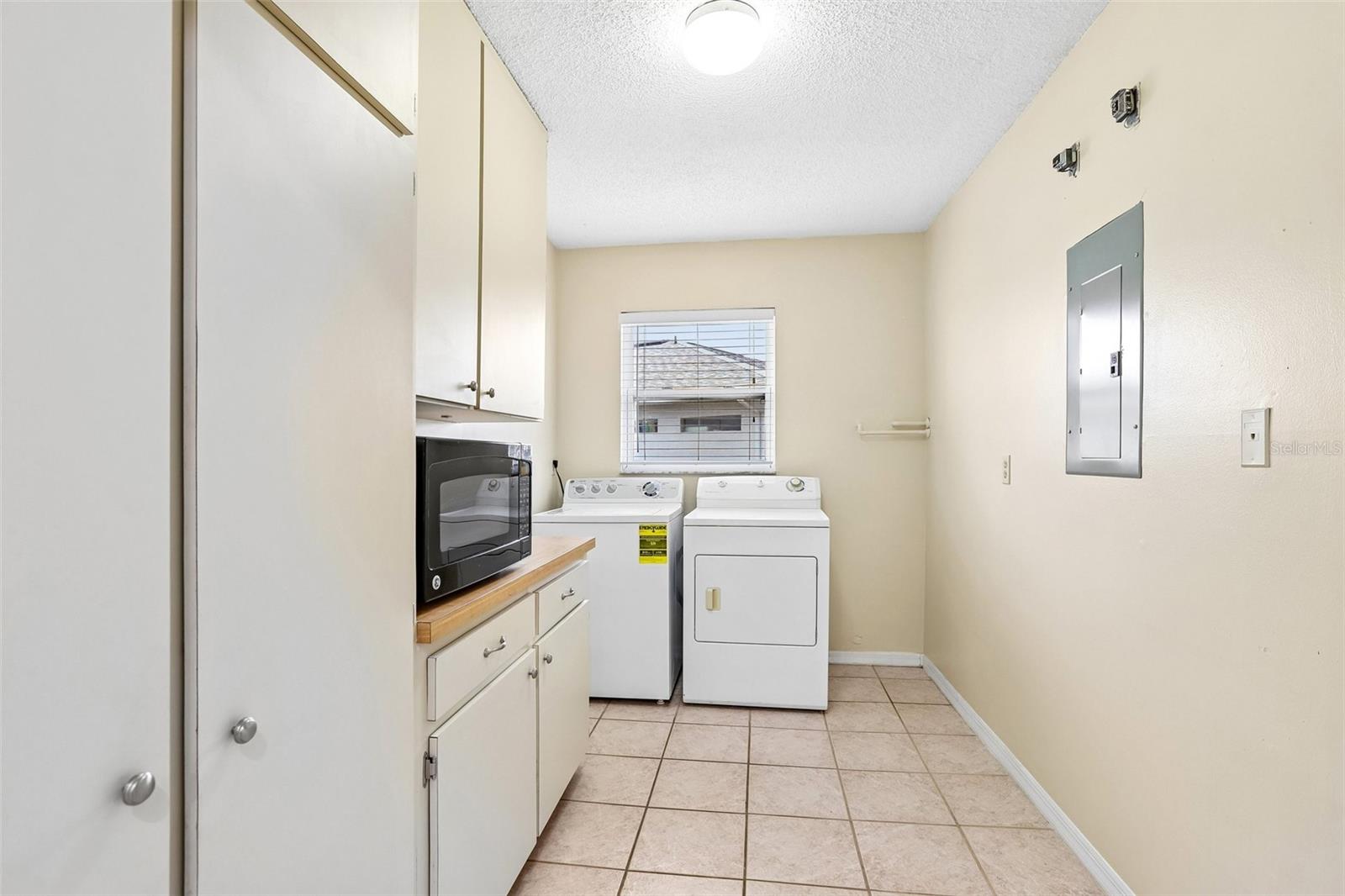 104 CACTUSFLOWER LN — photo 23