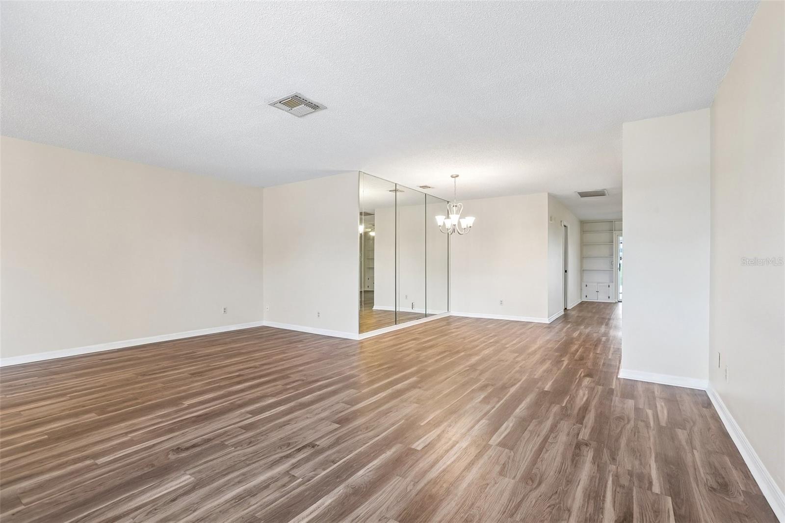 104 CACTUSFLOWER LN — photo 11