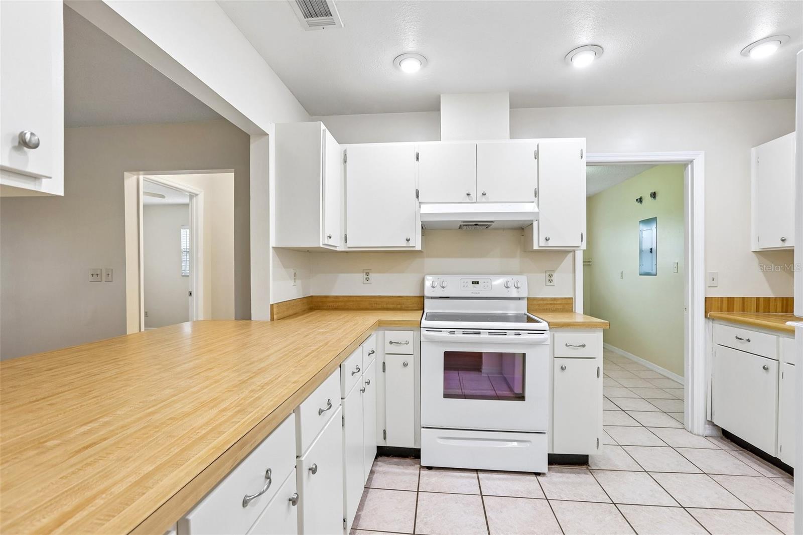 104 CACTUSFLOWER LN — photo 19