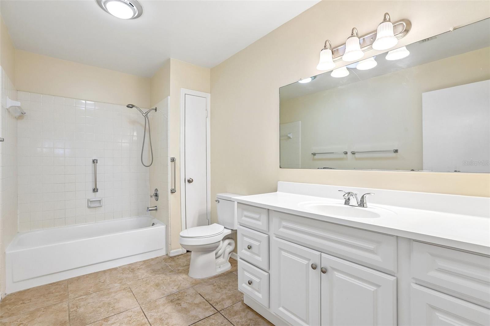 104 CACTUSFLOWER LN — photo 31
