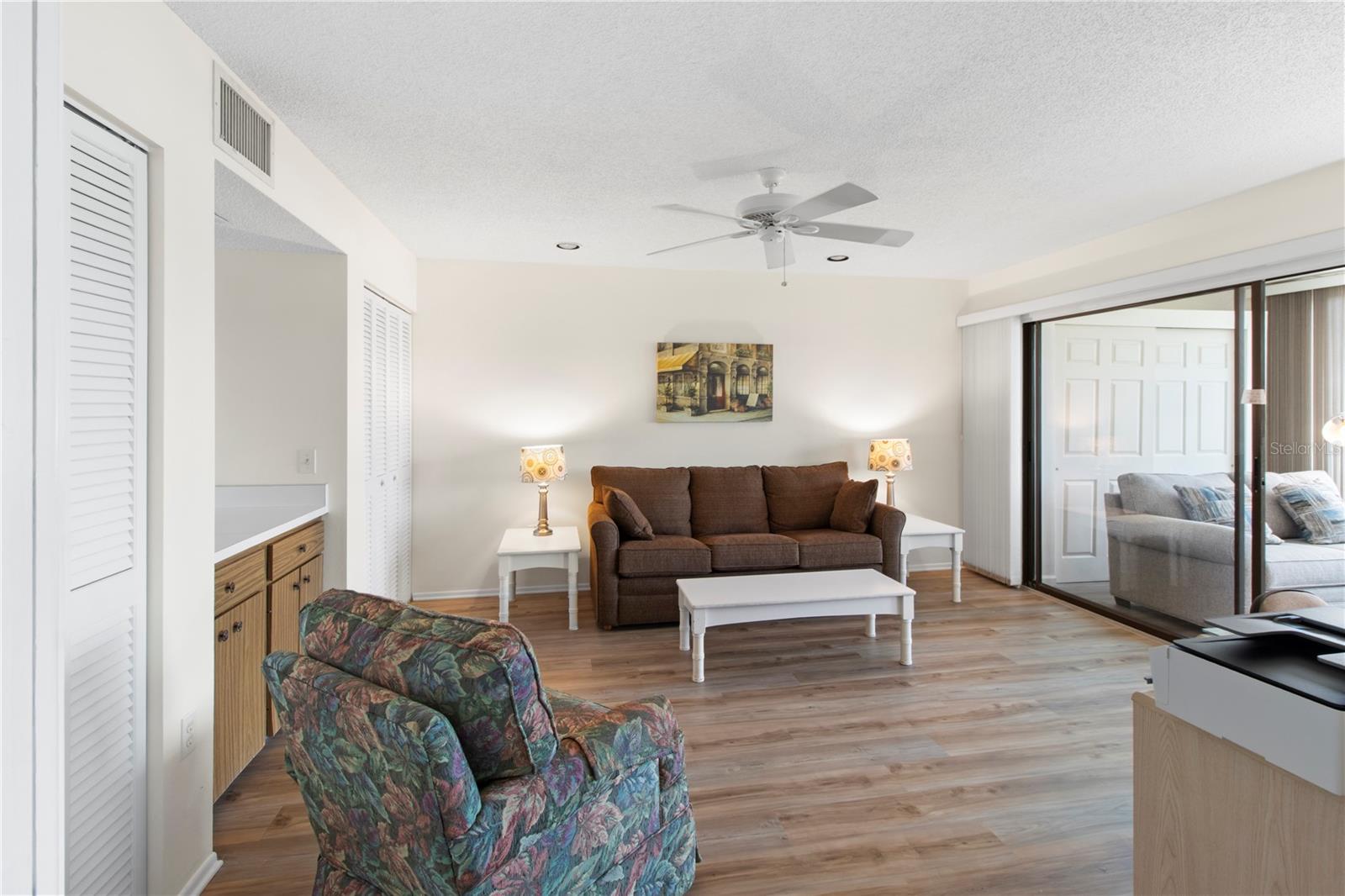 220 LAKEWOOD DR #220 — photo 34