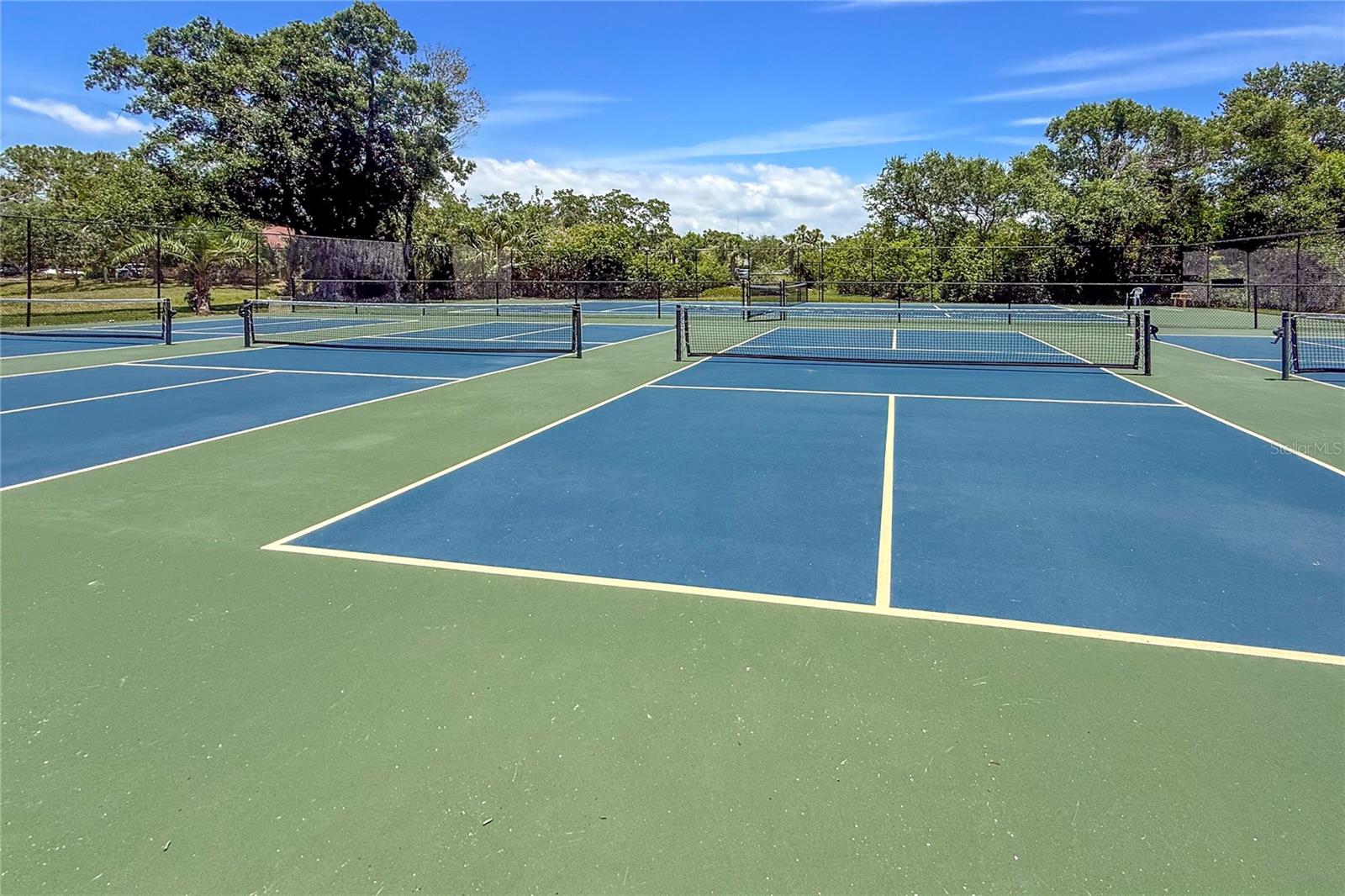 220 LAKEWOOD DR #220 — photo 42