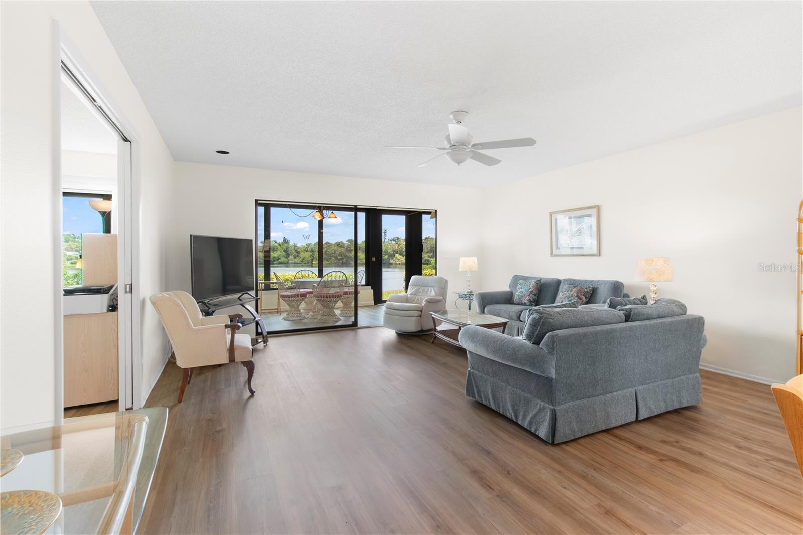 220 LAKEWOOD DR #220 — photo 17