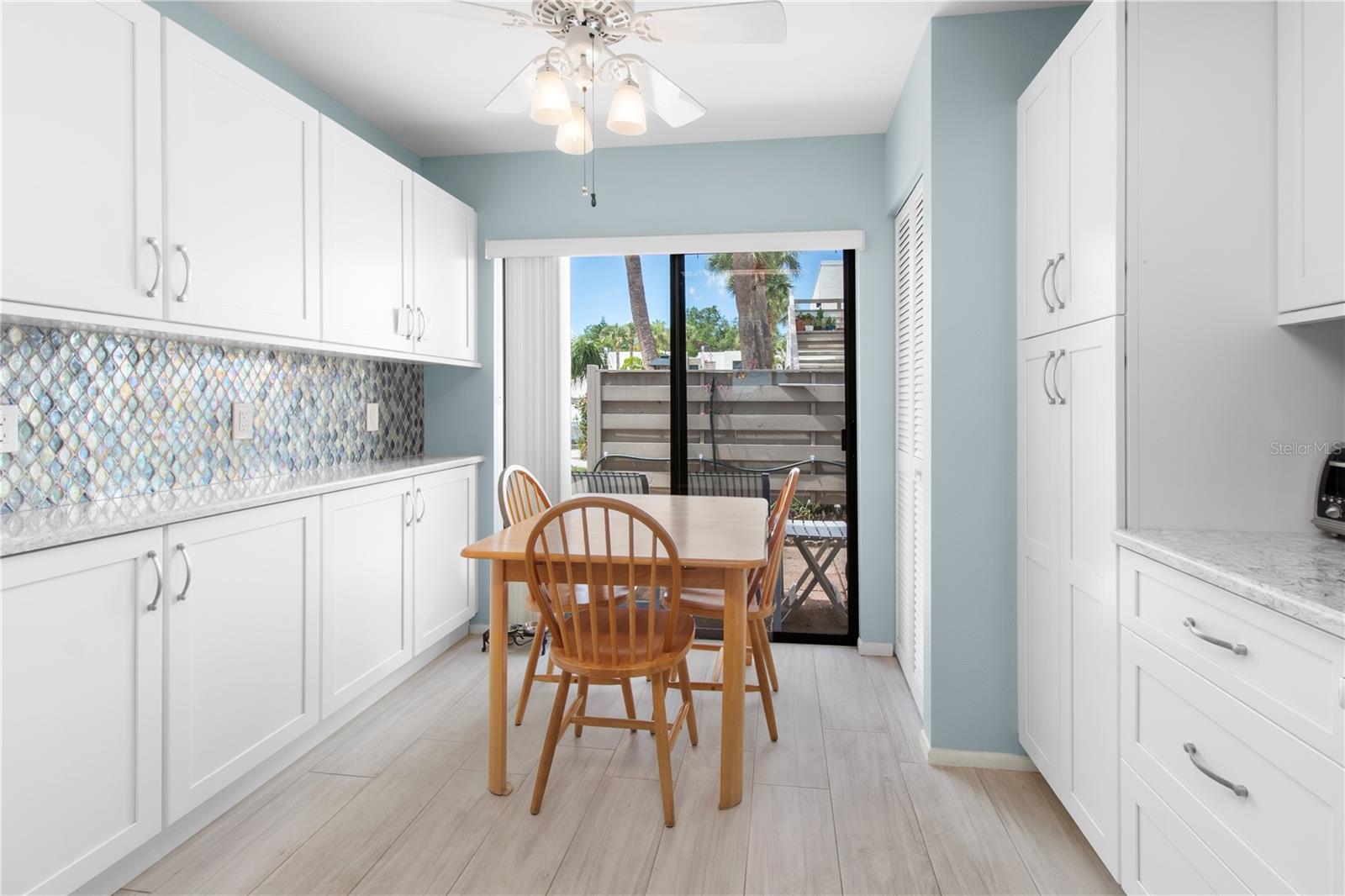 220 LAKEWOOD DR #220 — photo 13