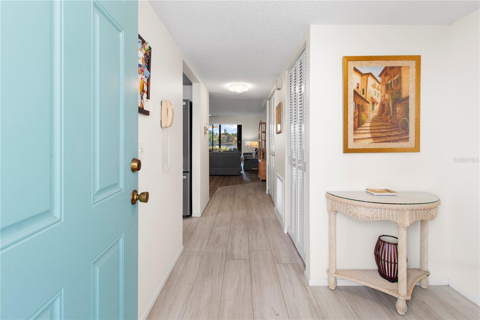 220 LAKEWOOD DR #220 — photo 6
