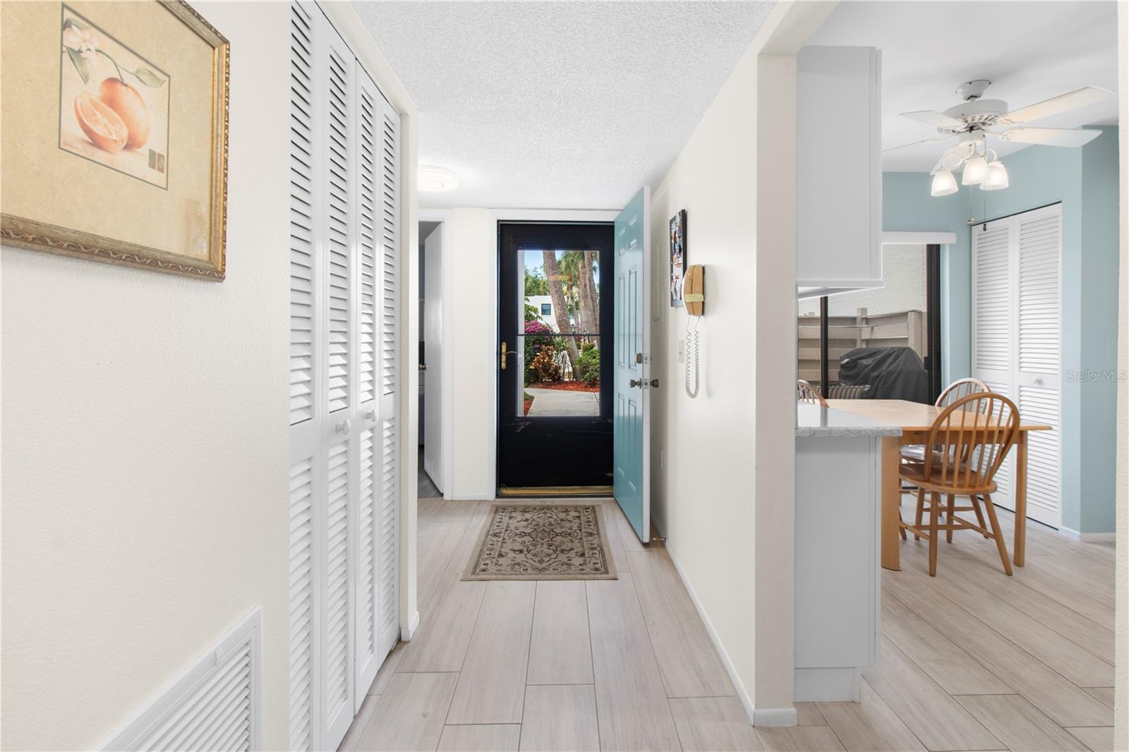 220 LAKEWOOD DR #220 — photo 5