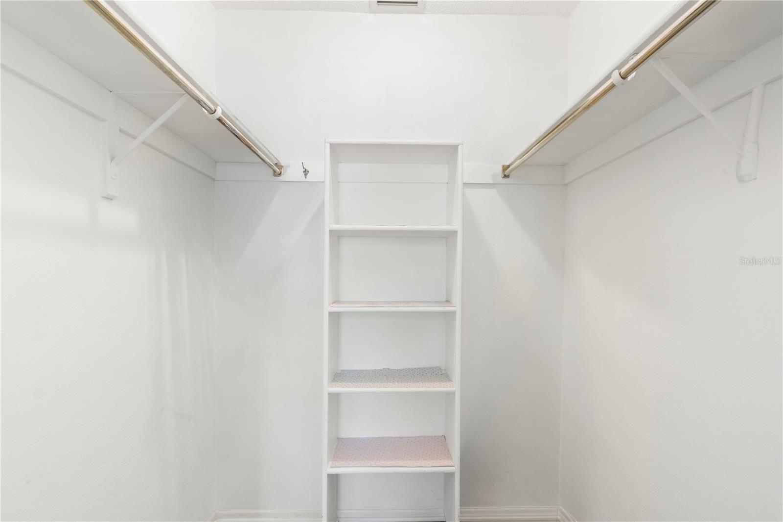 220 LAKEWOOD DR #220 — photo 28