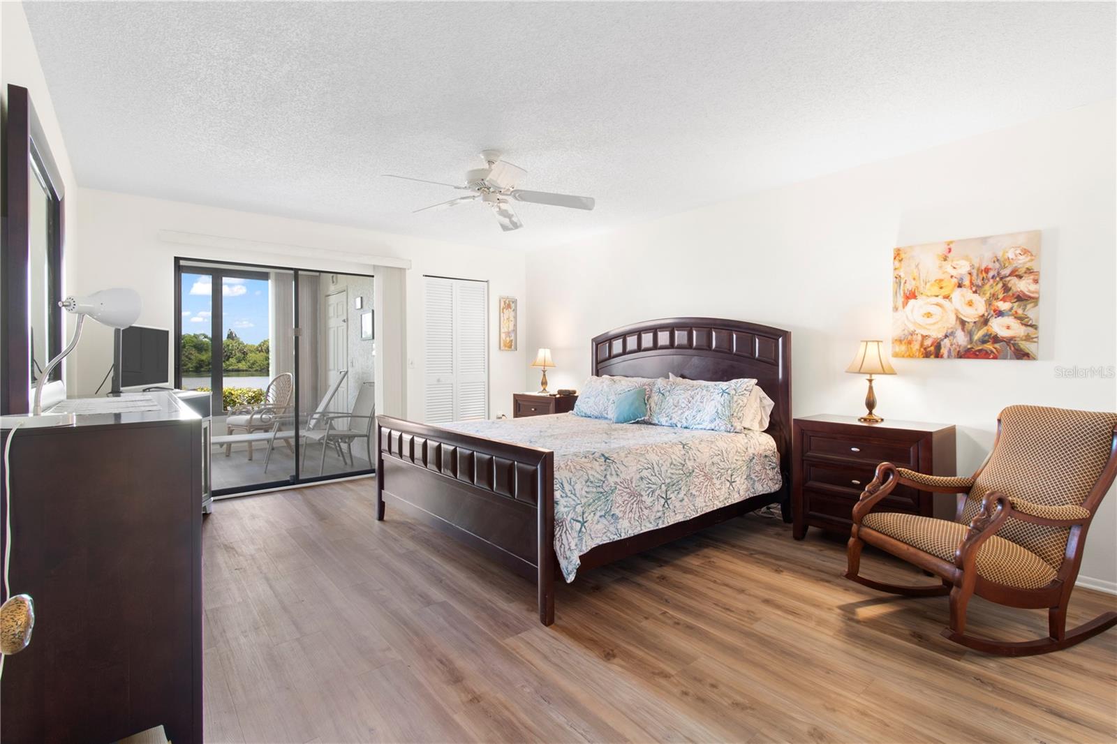 220 LAKEWOOD DR #220 — photo 22