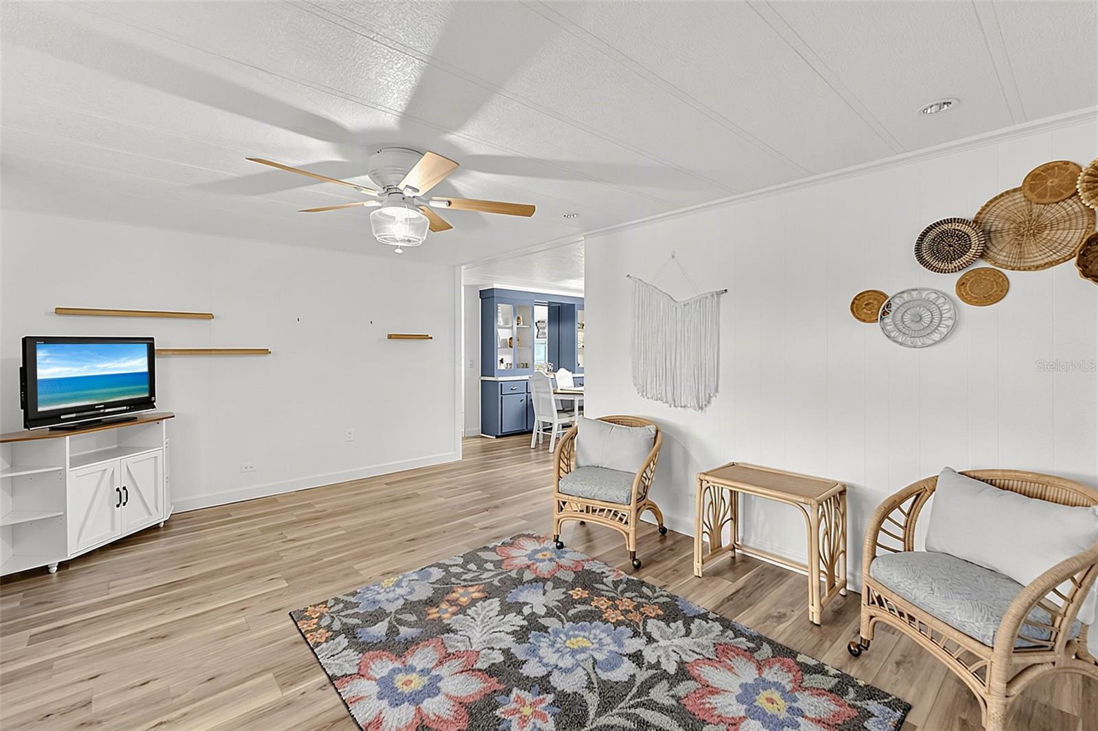 403 VIVAR — photo 16