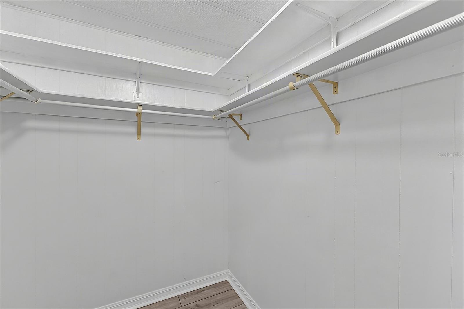 403 VIVAR — photo 24
