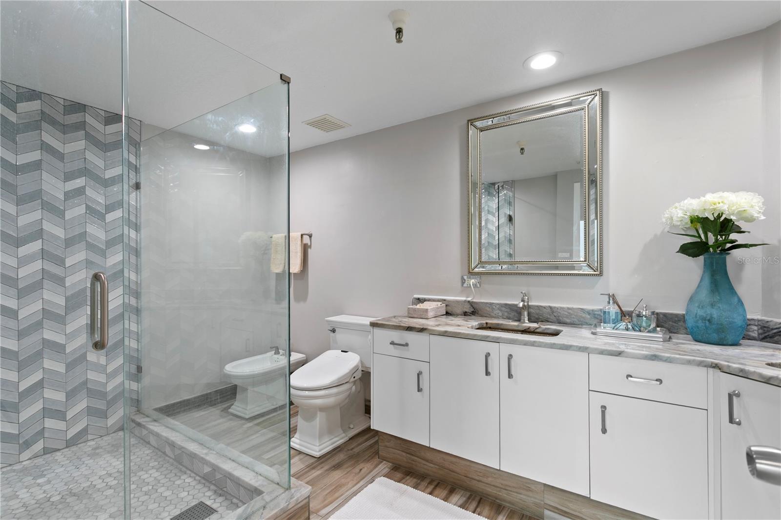 4717 DOLPHIN CAY LN S #503 — photo 32